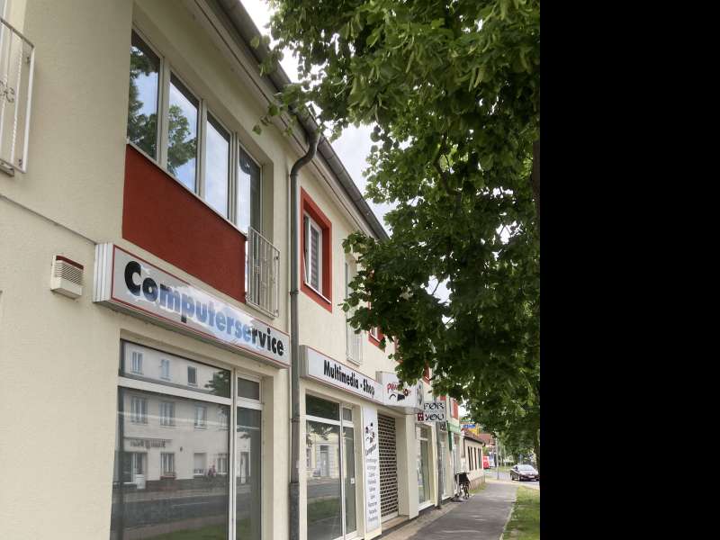 Lichtdurchflutetes Büro im Erdgeschoss im Zentrum von Oranienburg Bild 0