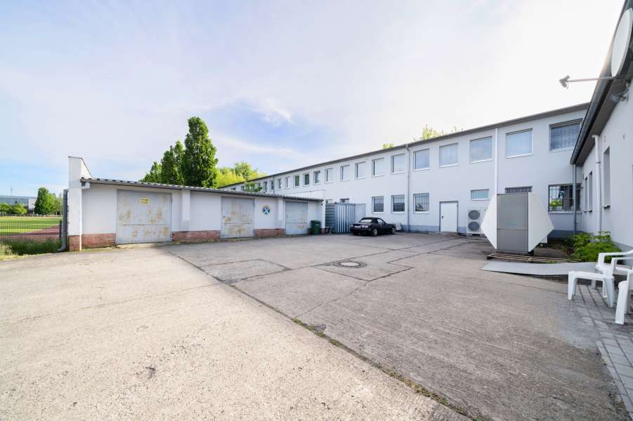12 qm  ca. 3m x 4m Garage in Hennigsdorf Bild 5