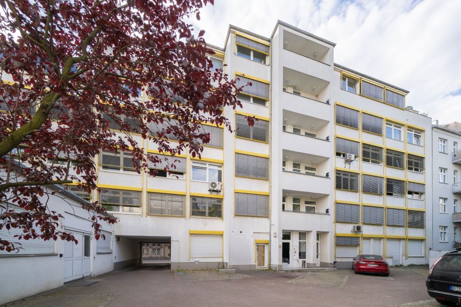 Rosenfelder Straße 15-16 Bild 4