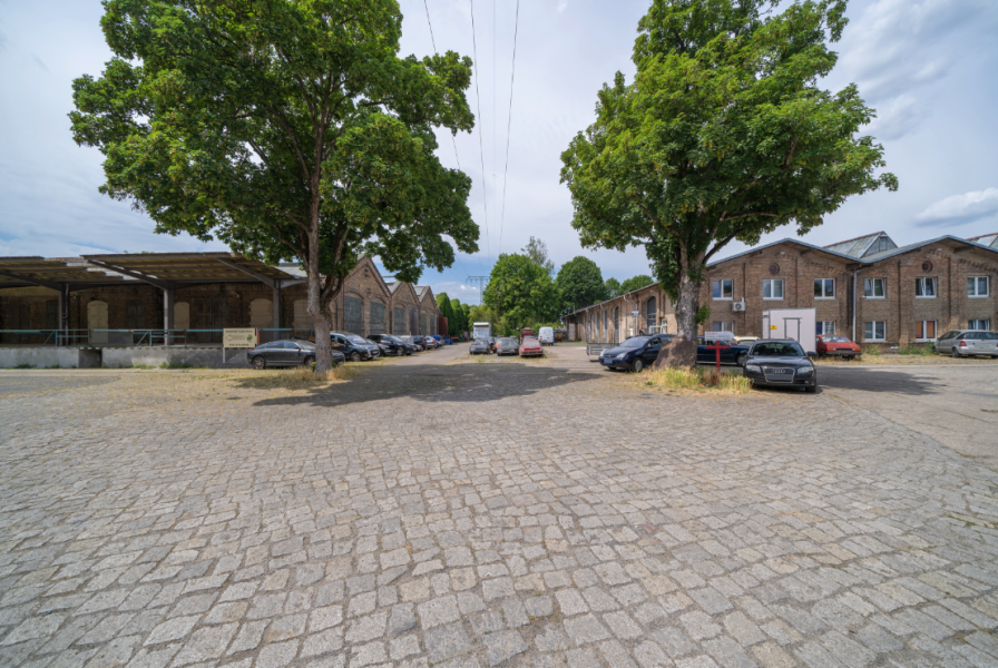 Vielseitiger Gewerberaum: 343,66 qm Halle in Zossen Bild 4