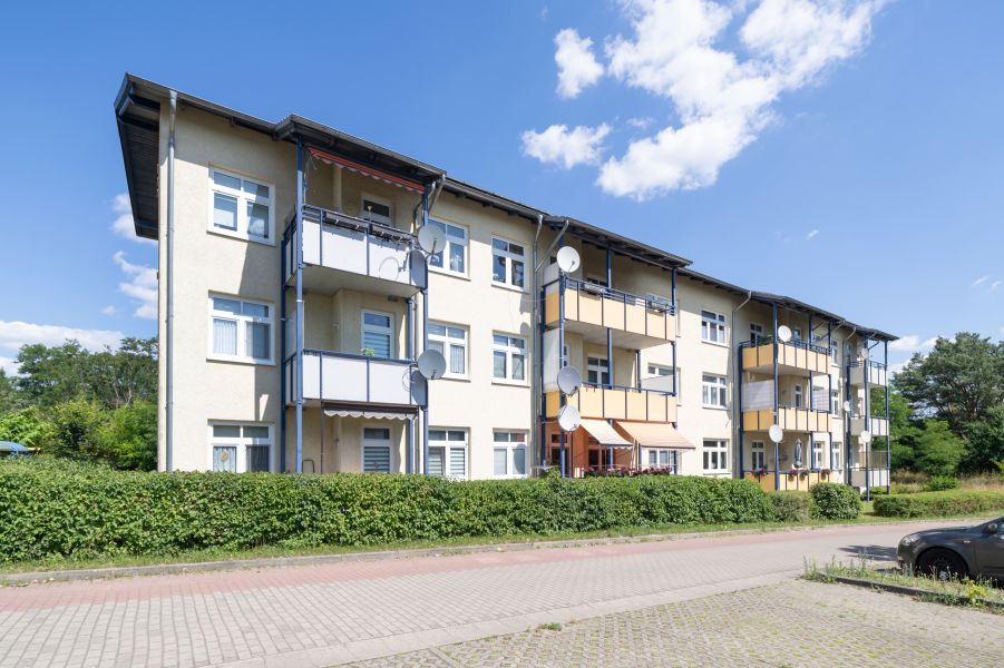 Schloßgutsiedlung 18a-c Bild 0