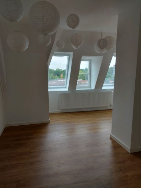 Schöne 2-Zimmer-Wohnung in einzigartigem Altbau in Eberswalde zu vermieten Bild 1