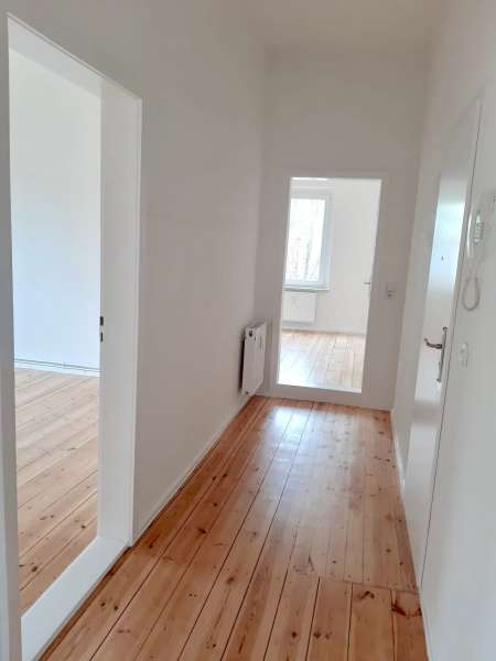 Helle 3-Zimmer-Wohnung mit Dielenboden im Grünen Rüdersdorf Bild 3