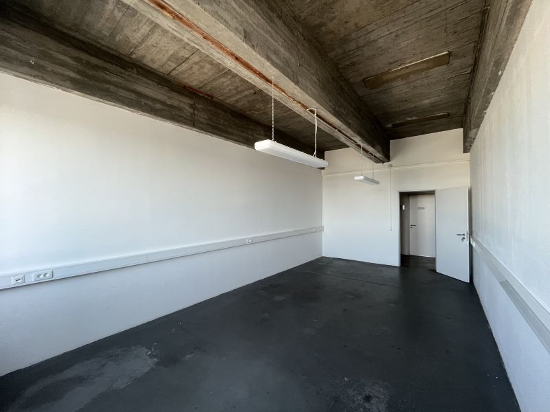 NEU 30 qm Bürofläche in Neukölln zu vermieten! 4. OG Bild 2