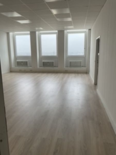 210 qm Bürofläche in Neukölln zu vermieten!  Bild 2