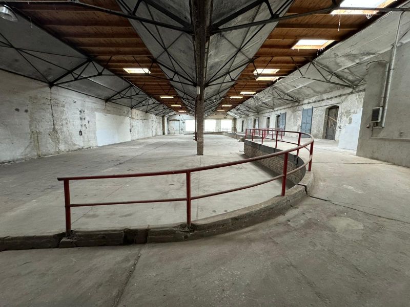 Große Gewerbehalle in Zossen: 1.290 qm Fläche für vielfältige Möglichkeiten! Bild 2