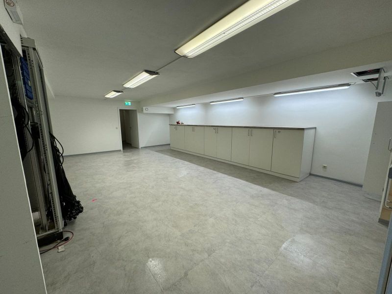 Große Gewerbefläche/veranstaltungsfläche direkt am Bahnhof Trebbin. Bild 9