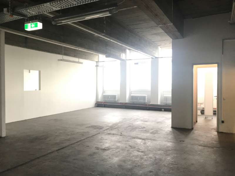 Helles und modernes Büro im 4. OG Bild 2