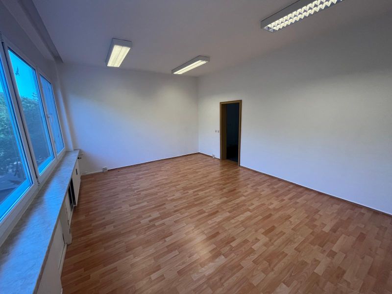 Bürofläche im 3. OG in Eggersdorf zu vermieten Bild 1