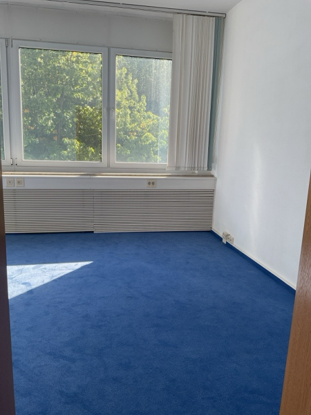 Büroraum 24 qm direkt in Eggersdorf zu vermieten Bild 1