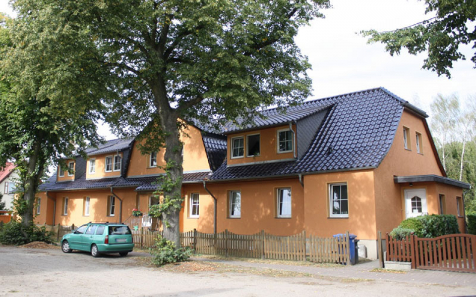 Informationen zum Mehrfamilienhaus Am Krankenhaus 13 in 15366 Neuenhagen.