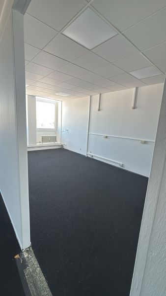 58 qm Büro in Neukölln zu vermieten Bild 3