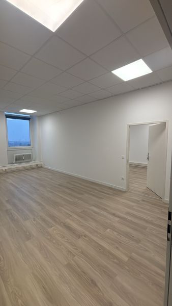 210 qm Bürofläche in Neukölln zu vermieten!  Bild 6