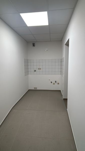 304 qm Bürofläche in Neukölln zu vermieten: Perfekte Arbeitsumgebung für Ihr Business! Bild 5