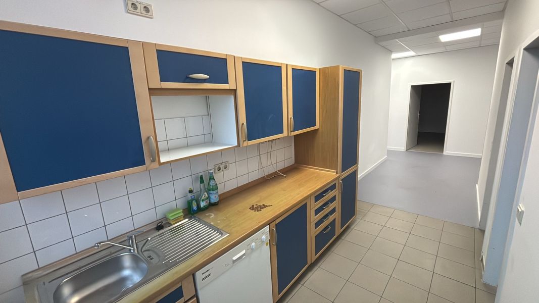 210 qm Bürofläche in Neukölln zu vermieten!  Bild 3