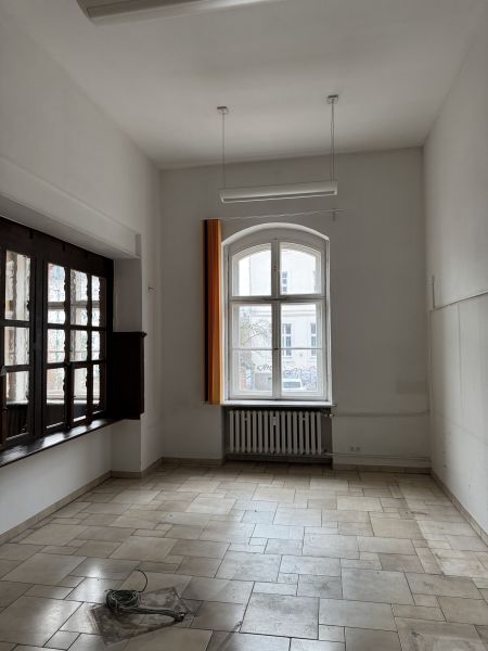 Einzigartige EG-Gewerbeeinheit in der alten Post zu vermieten Bild 5