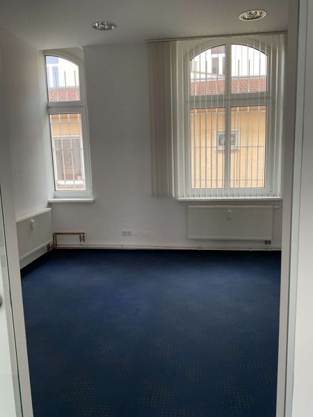 Top Lage ebenerdiges Büro direkt am S-Bahnhof Strausberg Bild 3