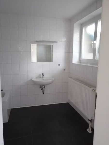 Attraktive 1 Zimmerwohnung mit großer separater Wohnküche und Terrasse Bild 6