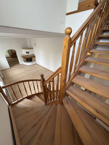 Einzigartiges Loft-Juwel: Historische Remise mit 3m Gewölbe, Kamin & eigenem Garten Bild 3