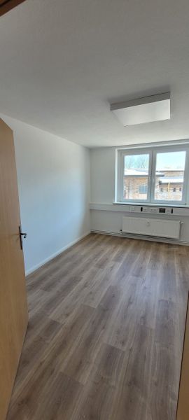 Büroräume in Zossen zu vermieten ! Flexible Aufteilung ab 17 qm Bild 0