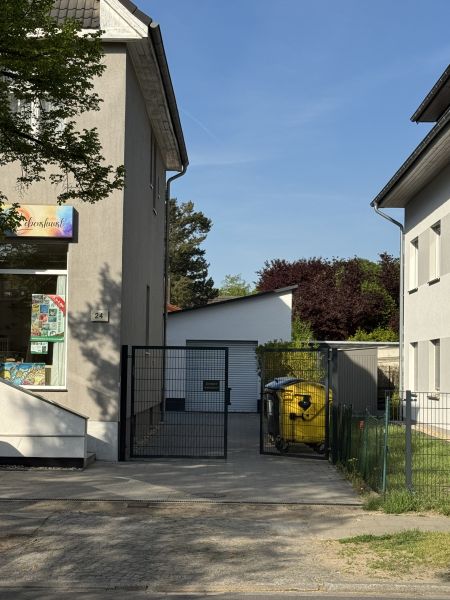 Freistehende 40 qm Einzelgarage mit Freifläche und Garten in Falkensee mieten Bild 4