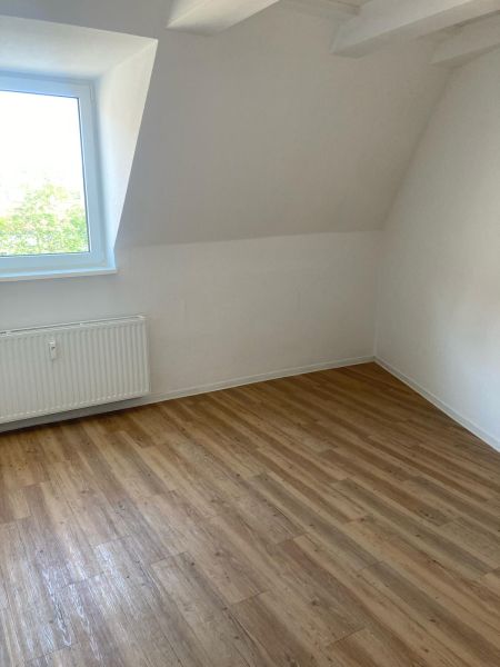 117,04 qm Frisch sanierte 4 Zimmer Wohnung in Strausberg zu vermieten Bild 0