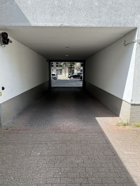 ** Tiefgaragen-Stellplatz unweit des S-Bhf Lichtenberg ** Bild 3