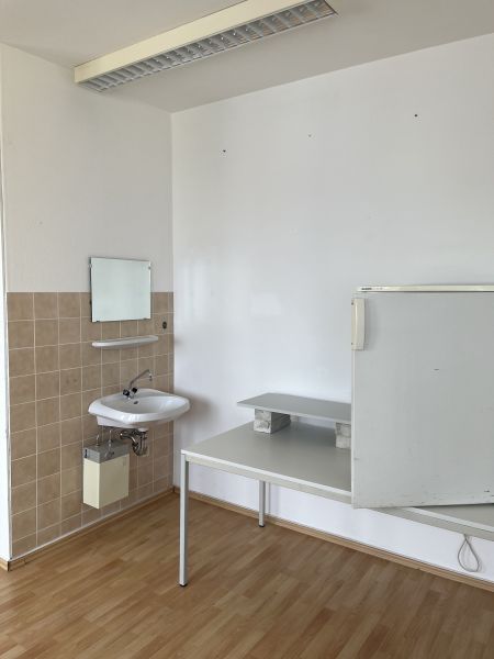 Bürofläche in der Sachsenhausener Straße 23A. 2, 3, 4, 5 oder 6 Büroräume auf 122 m² Bild 3