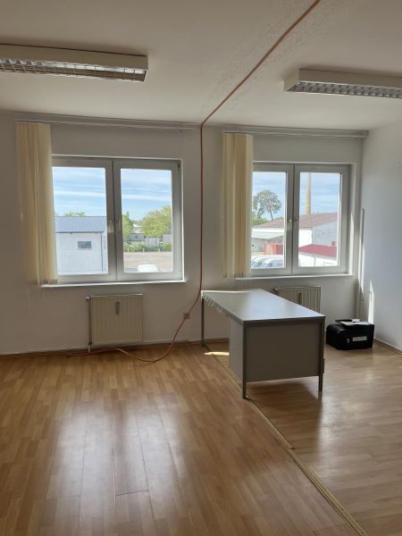 Bürofläche in der Sachsenhausener Straße 23A. 2, 3, 4, 5 oder 6 Büroräume auf 122 m² Bild 2