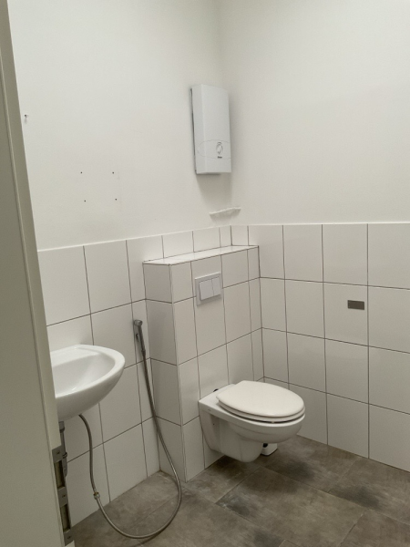 Helle EG-Bürofläche in Neukölln zu vermieten Bild 6