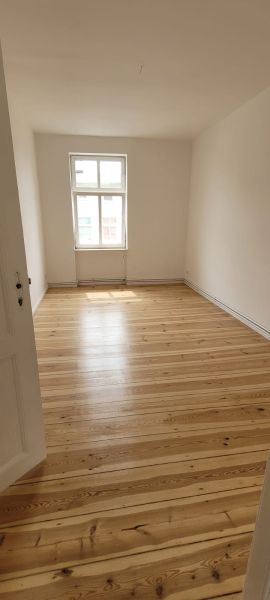 Exklusive Altbauwohnung mit Wintergarten im Herzen von Oranienburg Bild 0