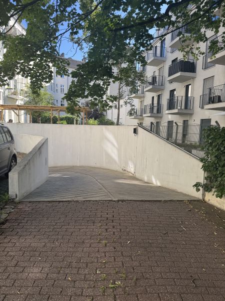 ** Tiefgaragen-Stellplatz unweit des S-Bhf Lichtenberg ** Bild 0