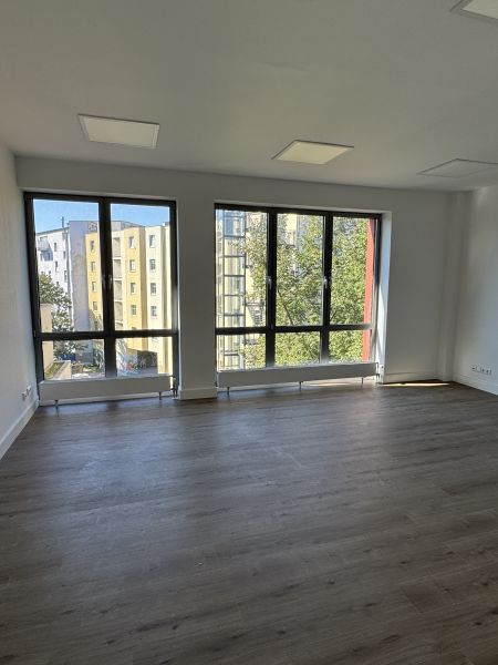 Work Different: 236 m² Büro im Erstbezug, jung & stylish – 13 Min. zum  Alex Bild 1