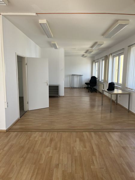 Bürofläche in der Sachsenhausener Straße 23A. 2, 3, 4, 5 oder 6 Büroräume auf 122 m² Bild 0