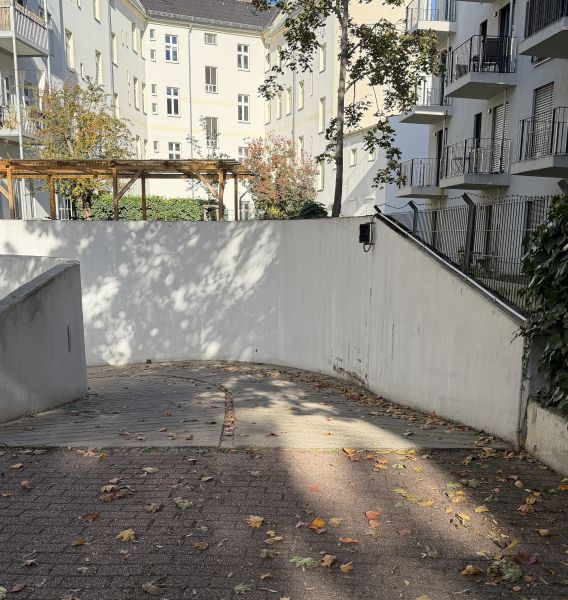 Work Different: 236 m² Büro im Erstbezug, jung & stylish – 13 Min. zum  Alex Bild 8