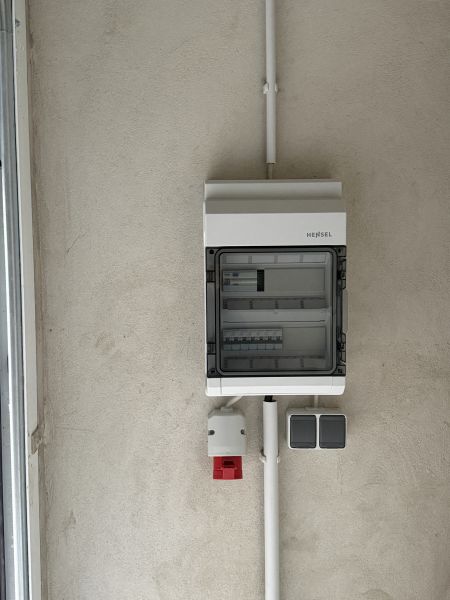 Ebenerdige Garage/Lagerfläche 47,80 qm mit Freifläche und Stromanschluss zu vermieten Bild 1