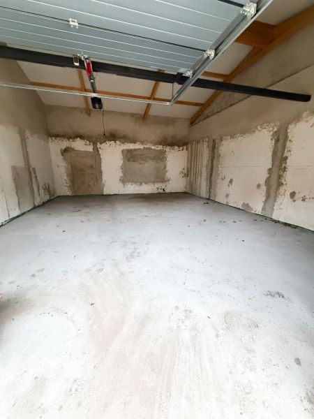 Ebenerdige Garage/Lagerfläche 60,52 qm mit Freifläche und Stromanschluss zu vermieten Bild 0