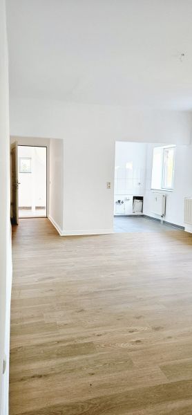 130 qm Remise in Neuenhagen mir großem Wintergarten Bild 2