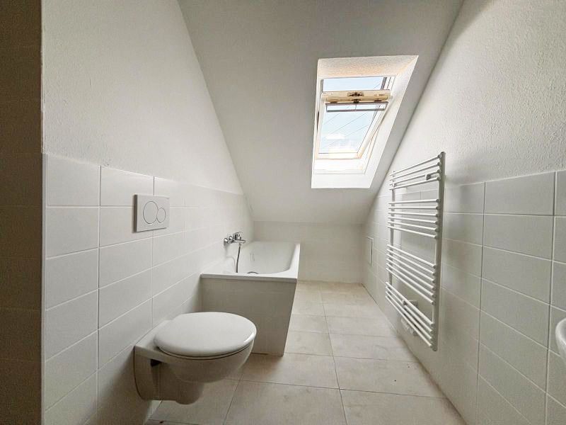 Dachgeschosswohnung ca. 102 qm zentral zum Bahnhof Zossen gelegen - Photo 4