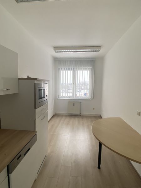 Büro in Oranienburg! Jetzt neu: ca. 216,67 qm, dazu weitere Büros & Stellplätze verfügbar. Bild 7