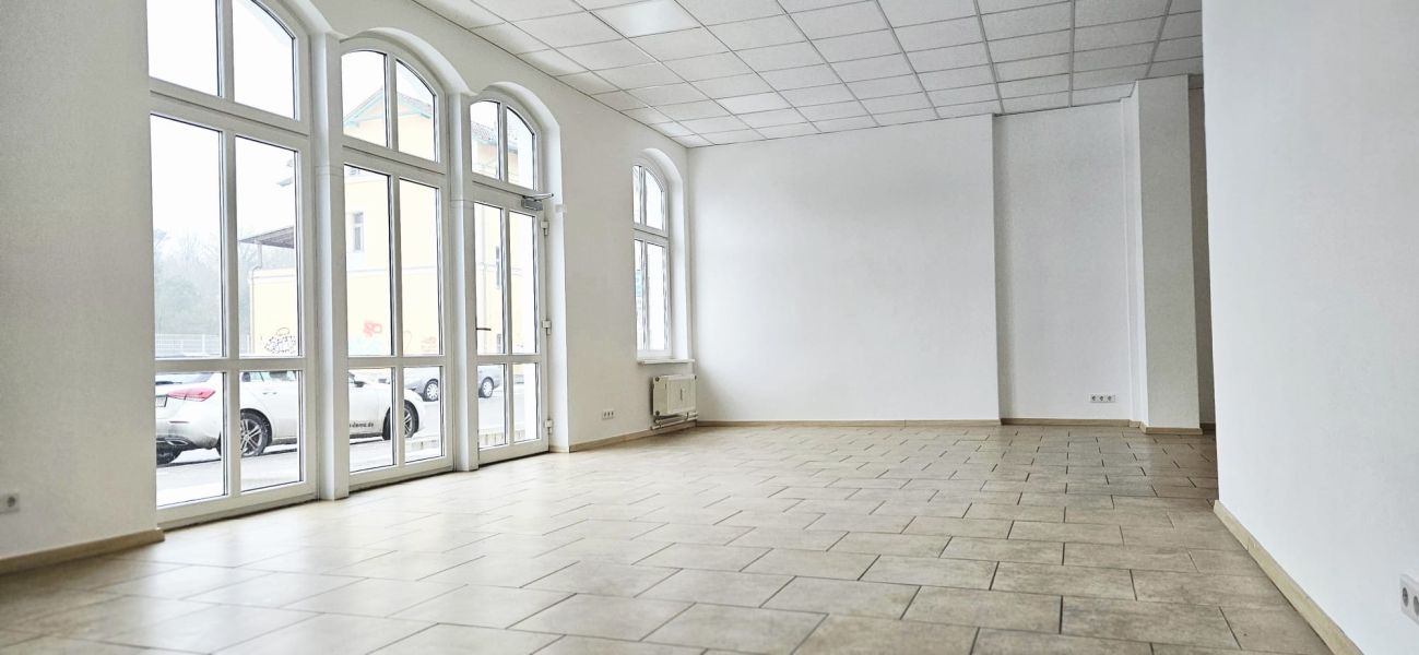 Modernes Raumwunder: Lichtdurchflutete 105 m² Laden- oder Bürofläche im EG direkt am Bahnhof Bild 3