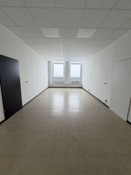 AB SOFORT: 30,00 m² Büroraum im 6.OG Bild 0