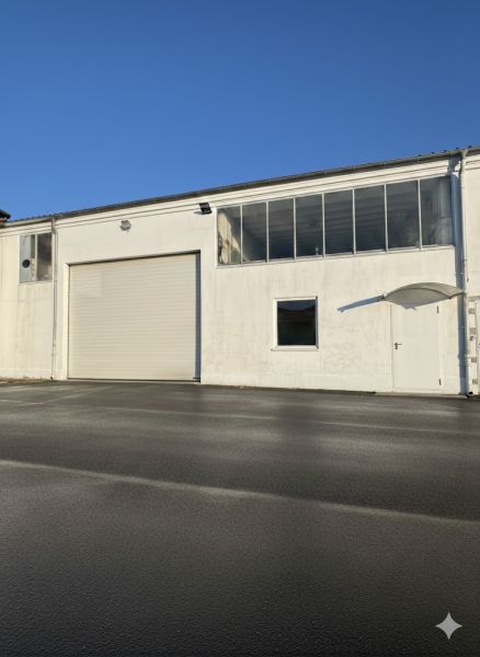 390,76 qm Lager und Logistigfläche mit großem Sektionaltor Bild 0
