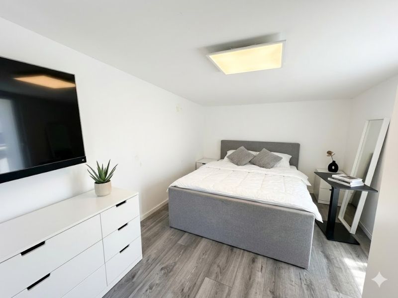 Bezugsfertig möbeliert, 800 qm Wassergrundstück am Kalkgraben mit 25m Uferfront - Foto 1