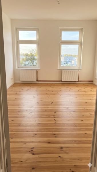 Frisch sanierte 4 Zimmerwohnung im 2. OG  in Oranienburg zu vermieten Bild 0