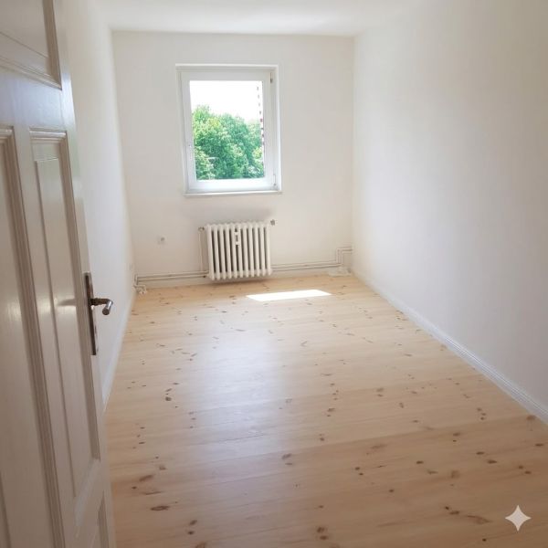 Am S-Bahnhof Strausberg! Helle 2-Zimmer-Wohnung mit Dielenboden - Photo 5