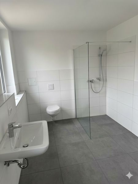 Wohnen am Stienitzsee, hochwertig und stilvoll saniert 65,44 qm 2 Zimmer mit großem Balkon - Photo 2