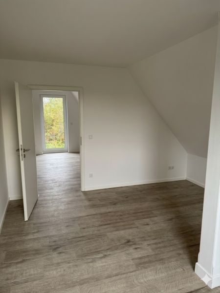 Wohnen am Stienitzsee, hochwertig und stilvoll saniert 65,44 qm 2 Zimmer mit großem Balkon - Photo 1