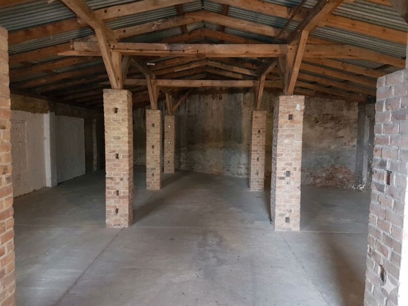 Optimal für Ihr Business: Vermietung einer praktischen Gewerbehalle in Zossen mit ca. 122 m² Fläche  Bild 1