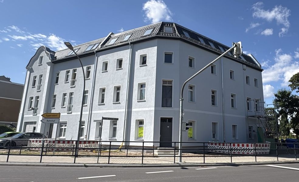 Erstbezug: 2 Zimmer-Dachgeschosswohnung Nähe Bahnhof - Photo 3
